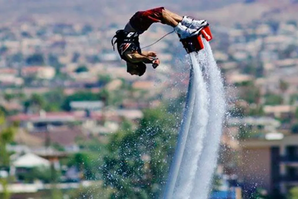 Flyboard à Fréjus, au départ du Port de Saint-Aygulf