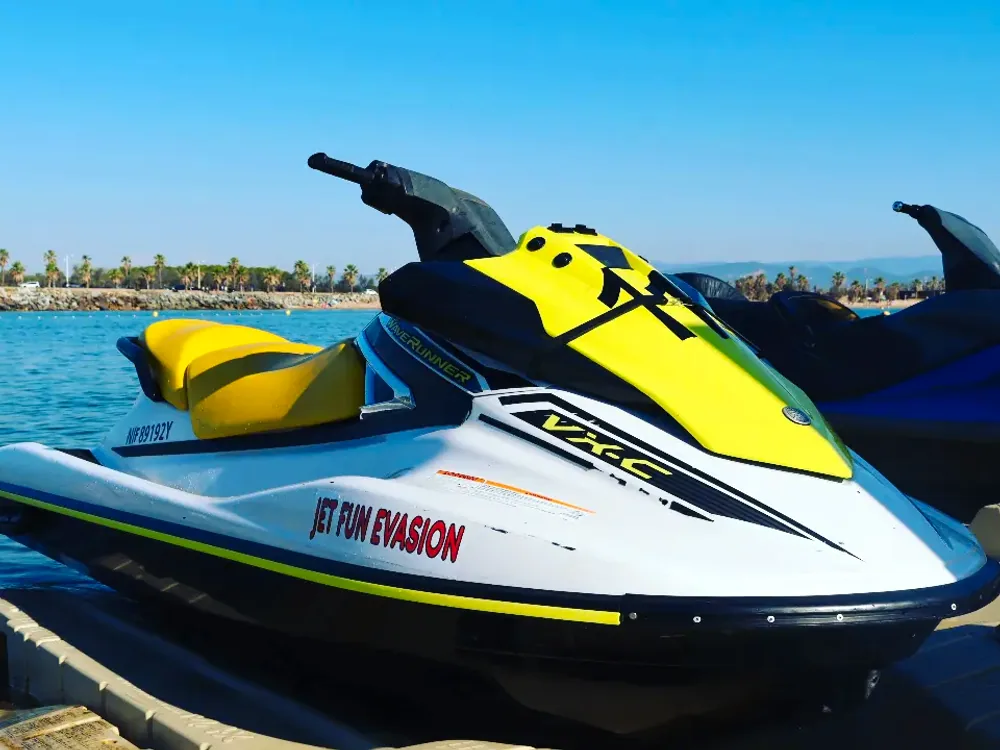 Jet ski
